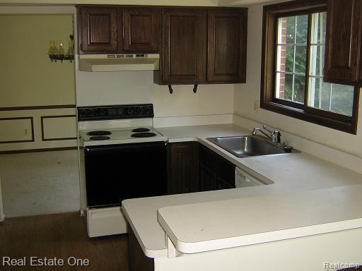 2368 North Fairview Lane Rochester, MI 48306 - Photo 5 of 6 Kitchen