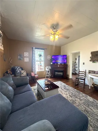 $225,000 | 208 East 1st Street, Farmington, MO 63640