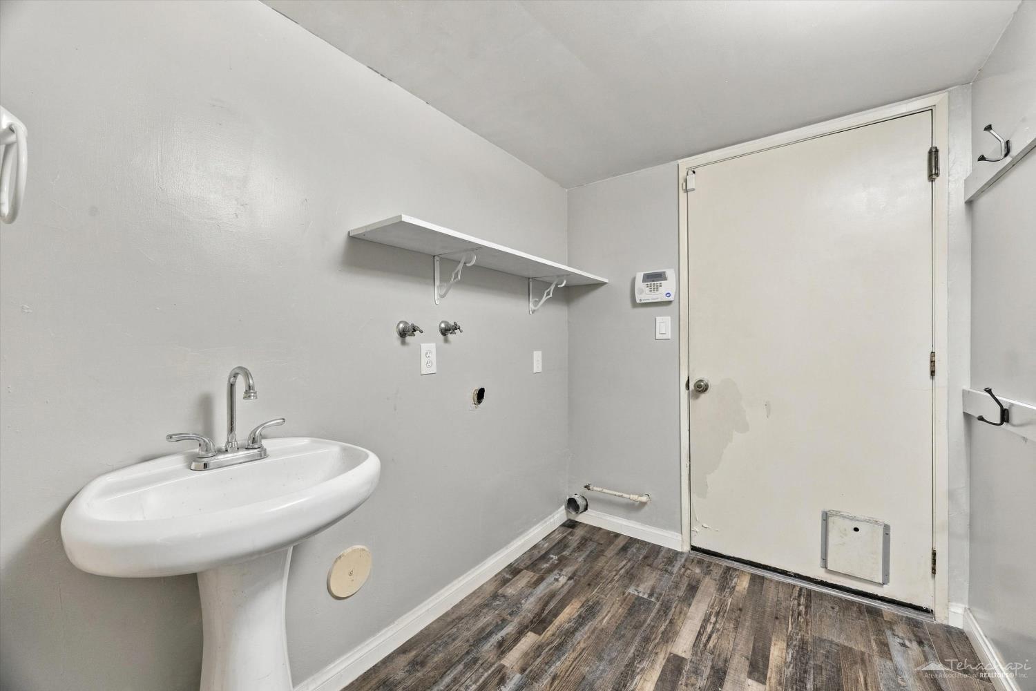 23492 Cummings Valley Road Tehachapi, CA 93561 - Photo 36 of 48 Gallery Image 36