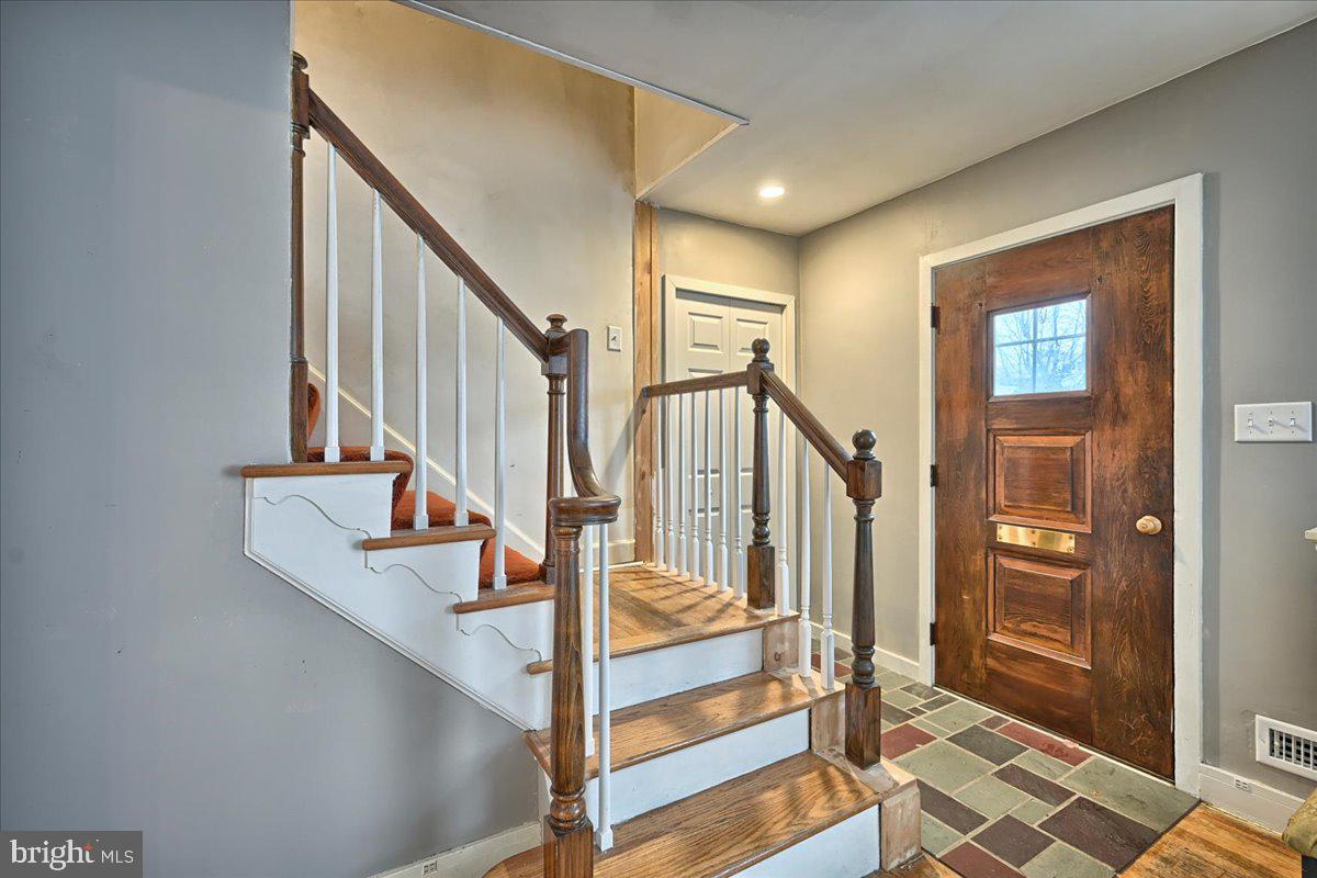 426 Appletree Road Camp Hill, PA 17011 - Photo 2 of 36 Gallery Image 2