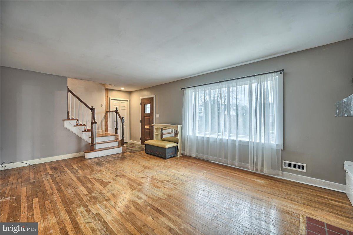 426 Appletree Road Camp Hill, PA 17011 - Photo 5 of 36 Gallery Image 5