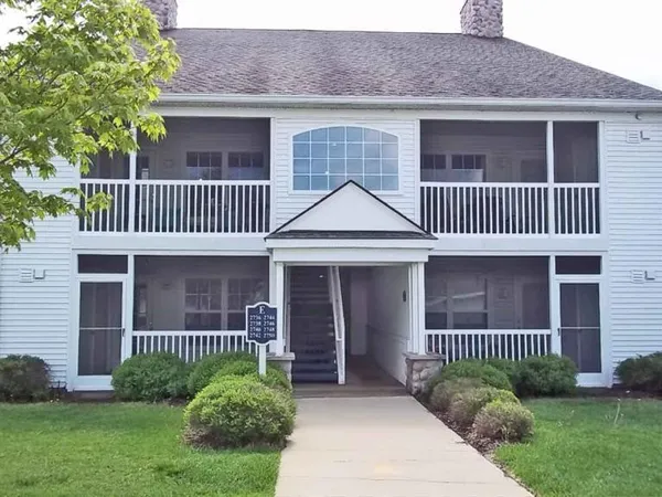 $2,150 | 2736 South Knightsbridge Circle, Ann Arbor, MI 48105