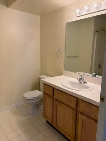 $2,150 | 2736 South Knightsbridge Circle, Ann Arbor, MI 48105