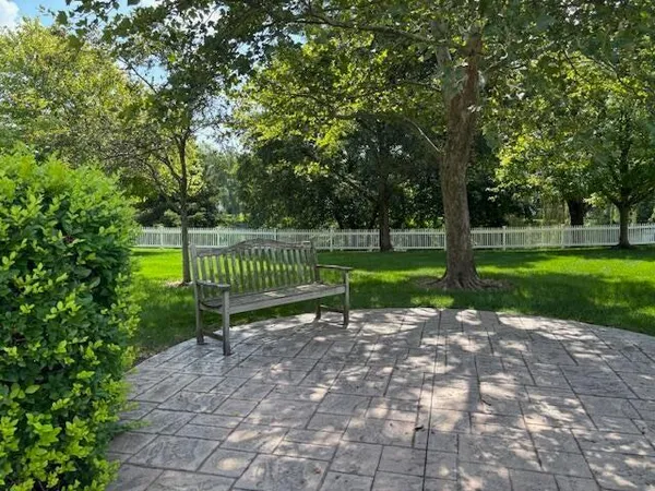 $2,150 | 2736 South Knightsbridge Circle, Ann Arbor, MI 48105