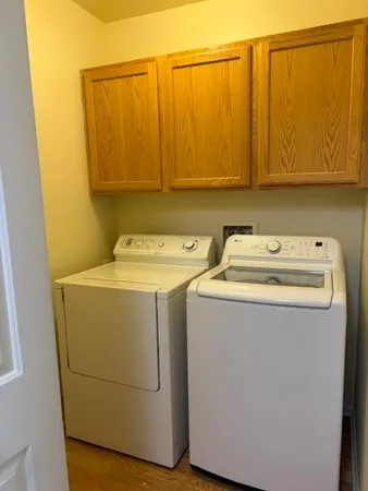 $2,150 | 2736 South Knightsbridge Circle, Ann Arbor, MI 48105