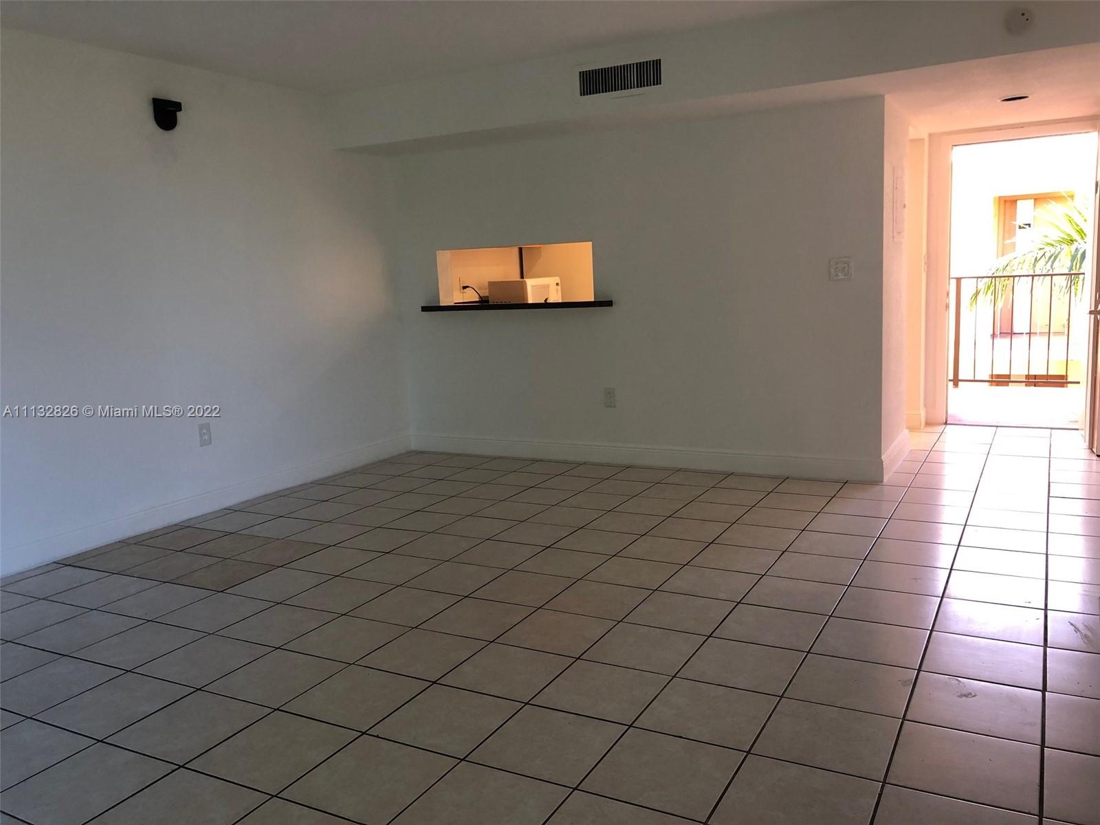 8600 Southwest 133rd Avenue Road, Unit 401 Miami, FL 33183 - Photo 8 of 19 Dinning area