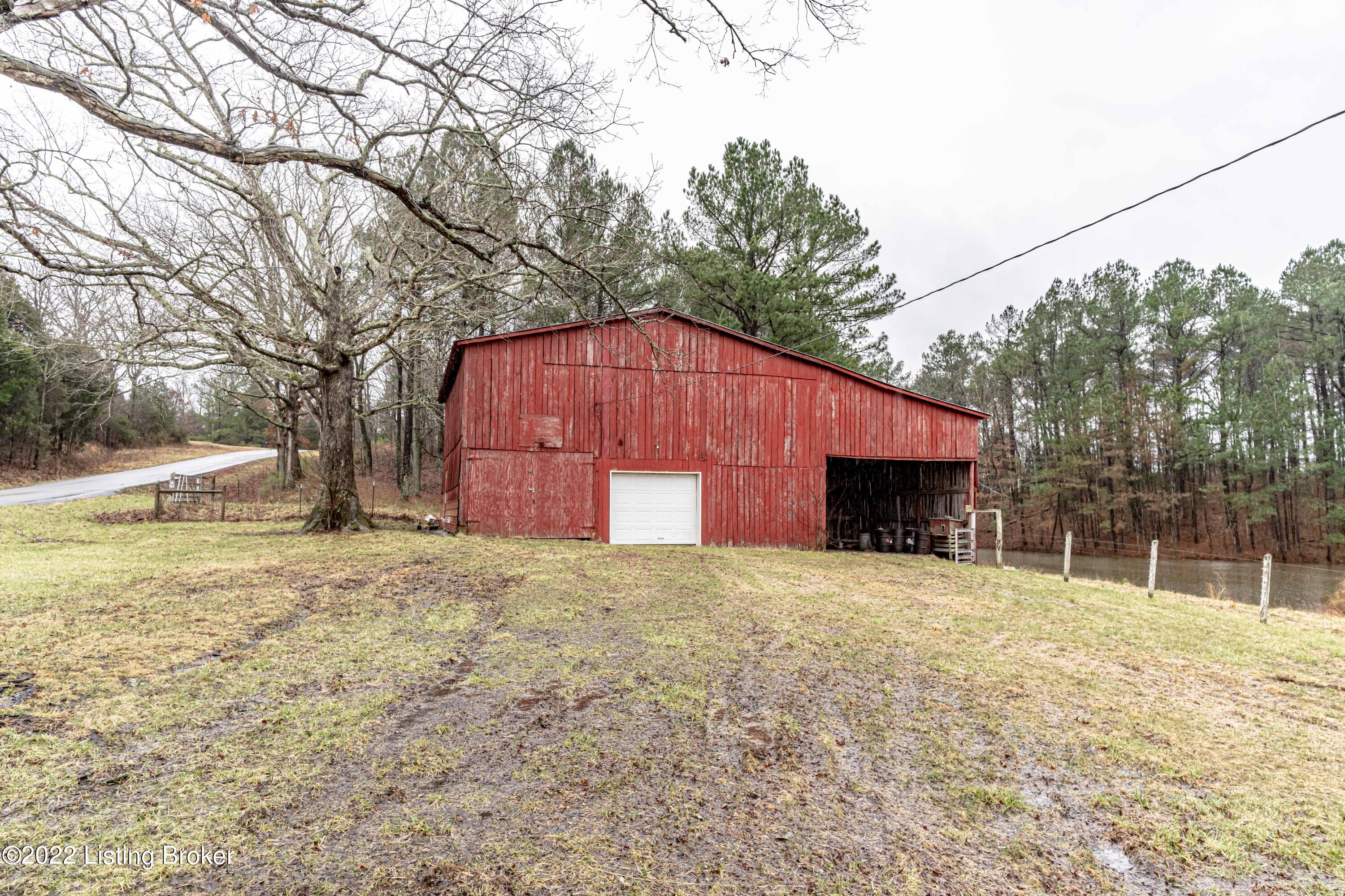2004 Hunts Church Road Roundhill, KY 42275 - Photo 4 of 45 2c