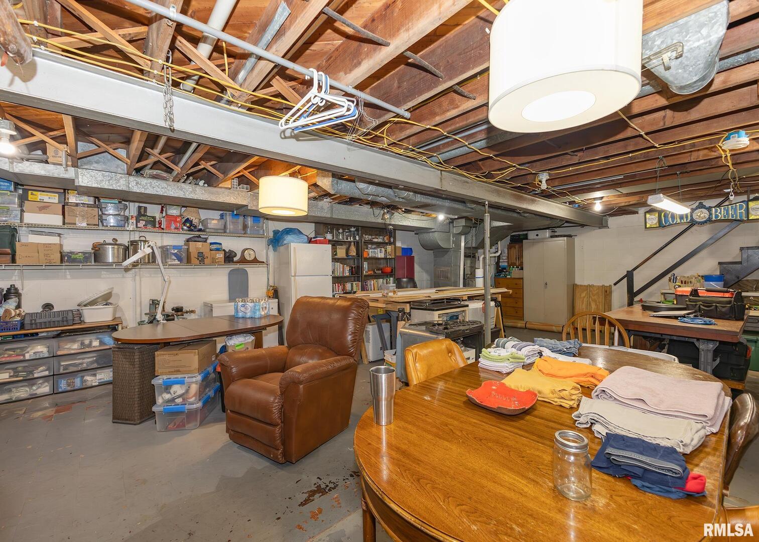 3525 Cleveland Street Clinton, IA 52732 - Photo 17 of 21