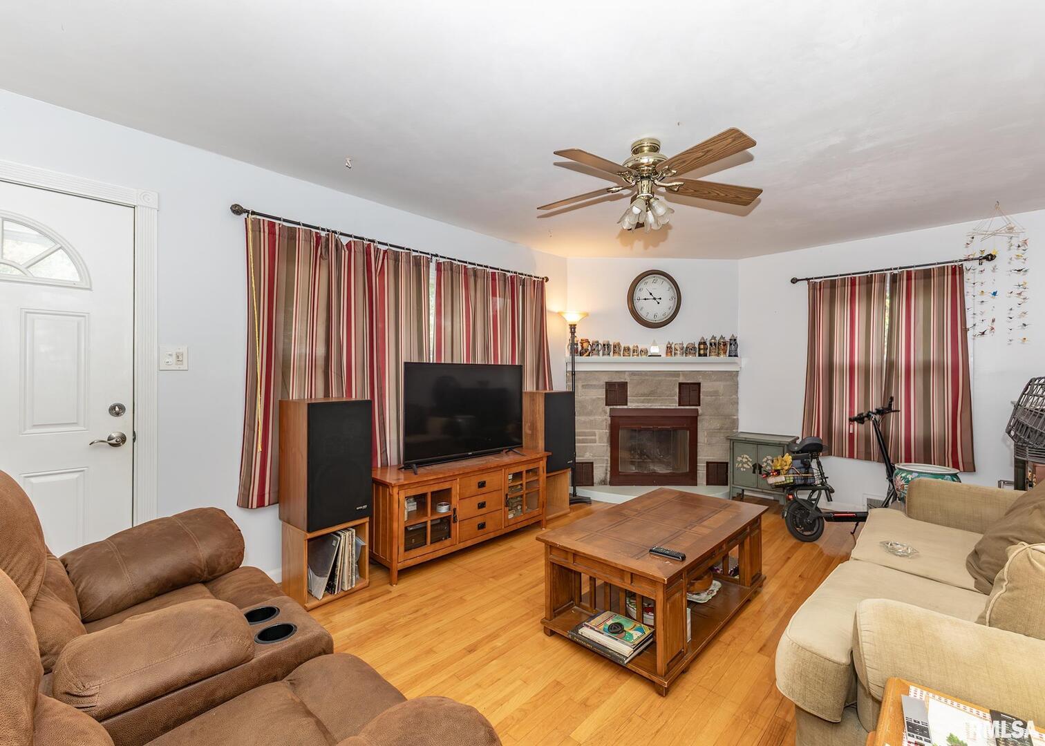 3525 Cleveland Street Clinton, IA 52732 - Photo 7 of 21