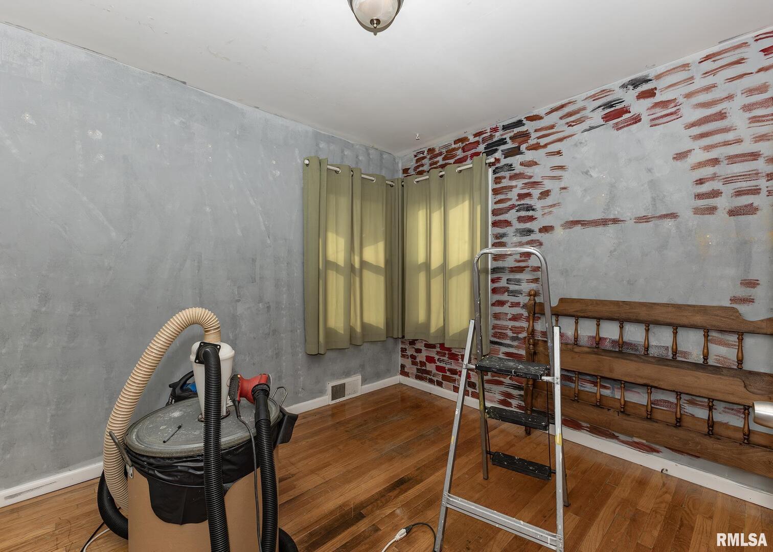 3525 Cleveland Street Clinton, IA 52732 - Photo 10 of 21