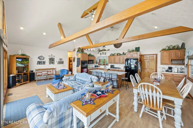 $649,000 | 7380 Lillydale Road, Byrdstown, TN 38549