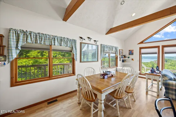 $649,000 | 7380 Lillydale Road, Byrdstown, TN 38549