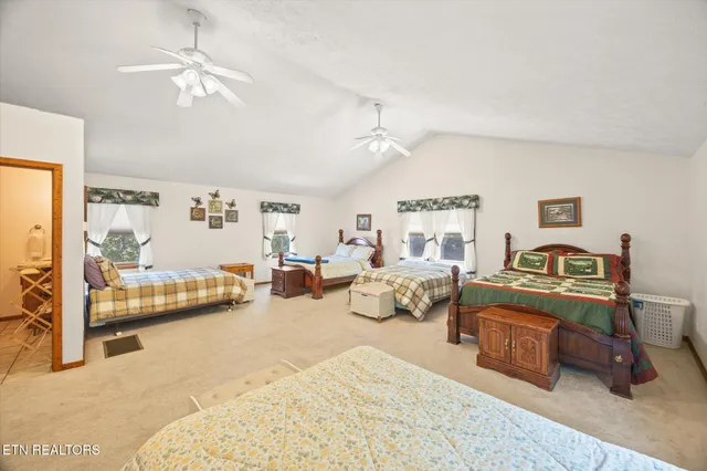 $649,000 | 7380 Lillydale Road, Byrdstown, TN 38549