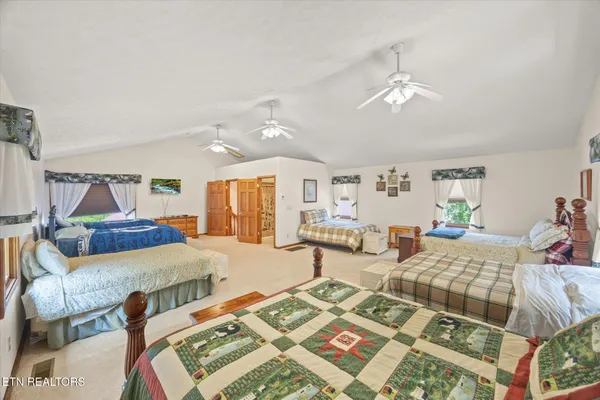 $649,000 | 7380 Lillydale Road, Byrdstown, TN 38549