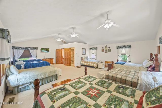 $649,000 | 7380 Lillydale Road, Byrdstown, TN 38549