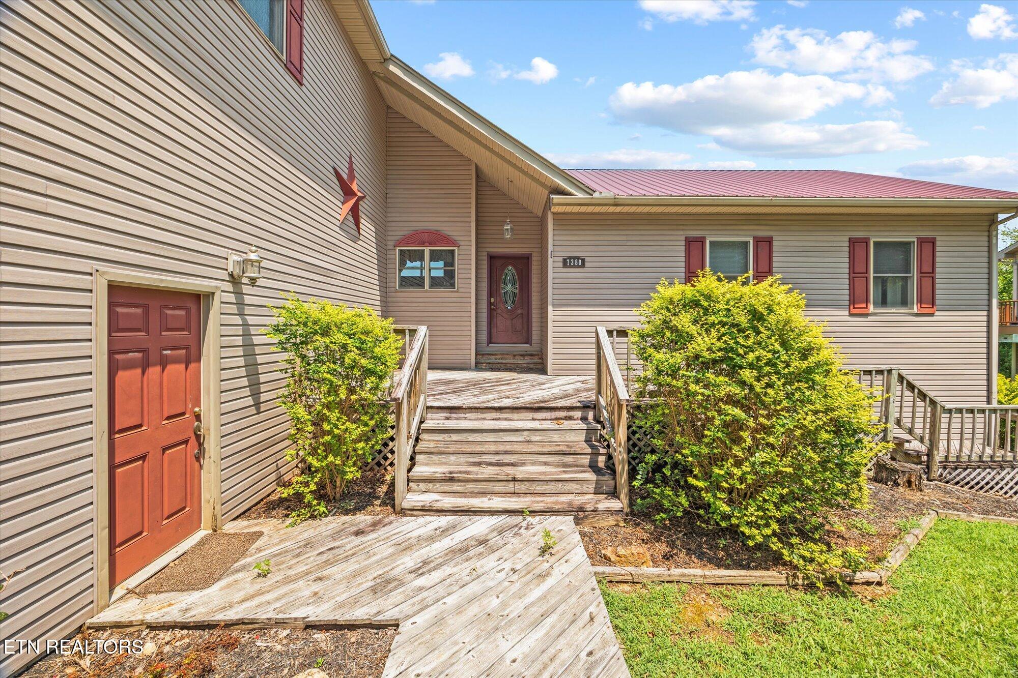 7380 Lillydale Road Byrdstown, TN 38549 - Photo 4 of 39 05-7380 Lillydale Rd, Byrdstown_2861