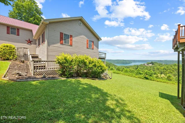 $649,000 | 7380 Lillydale Road, Byrdstown, TN 38549