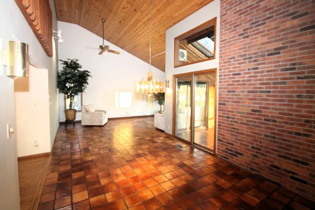 $2,750 | 24530 South Rowell Road, Elwood, IL 60421