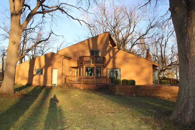 $2,750 | 24530 South Rowell Road, Elwood, IL 60421