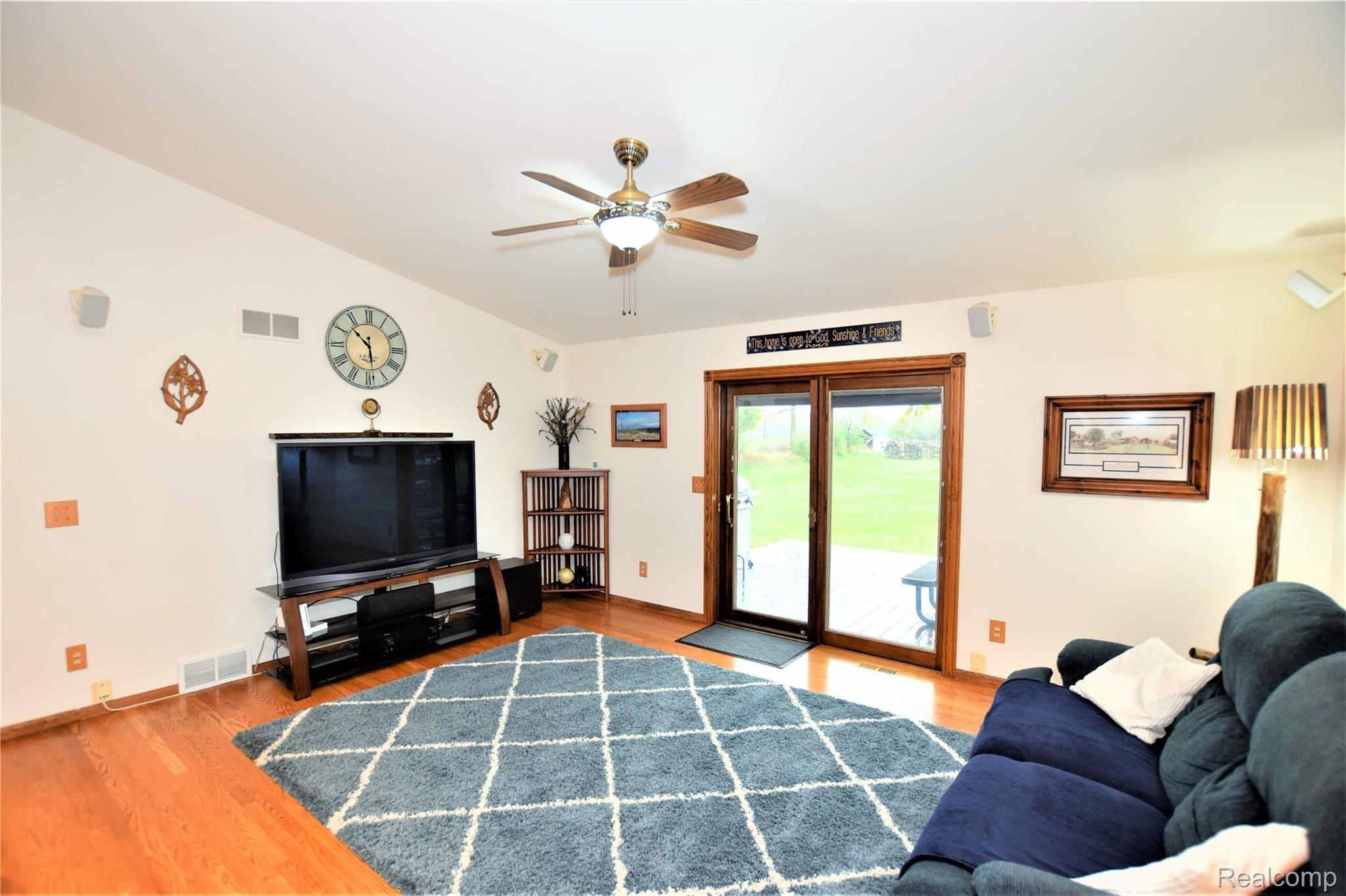 7322 East Coldwater Road Davison, MI 48423 - Photo 6 of 19 DSC_0008 (6).JPG