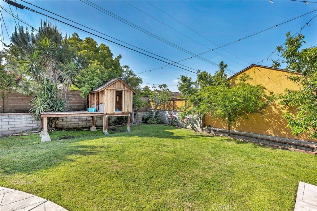 818 Bethany Road Burbank, CA 91504 - Photo 12 of 23 a view of a house with a yard