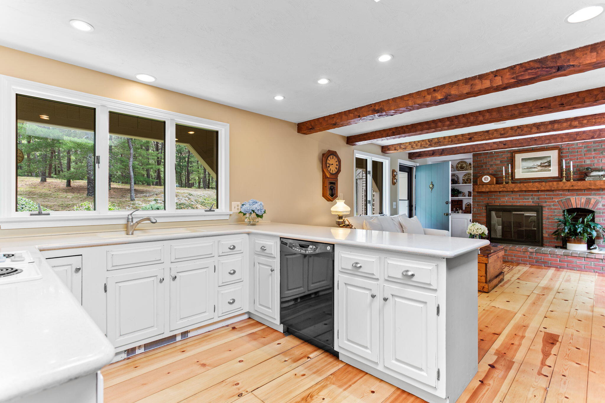 40 Point Isabella Road Cotuit, MA 02635 - Photo 8 of 28 Kitchen