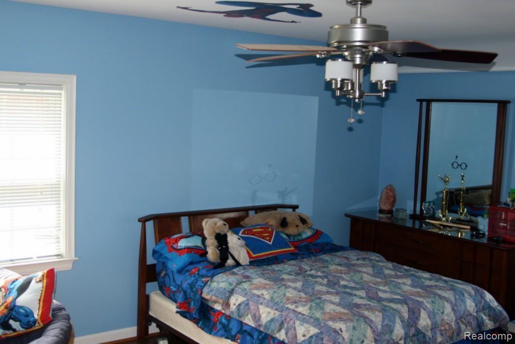 466 Allard Road Grosse Pointe, MI 48236 - Photo 20 of 34 IMG_9310.jpg