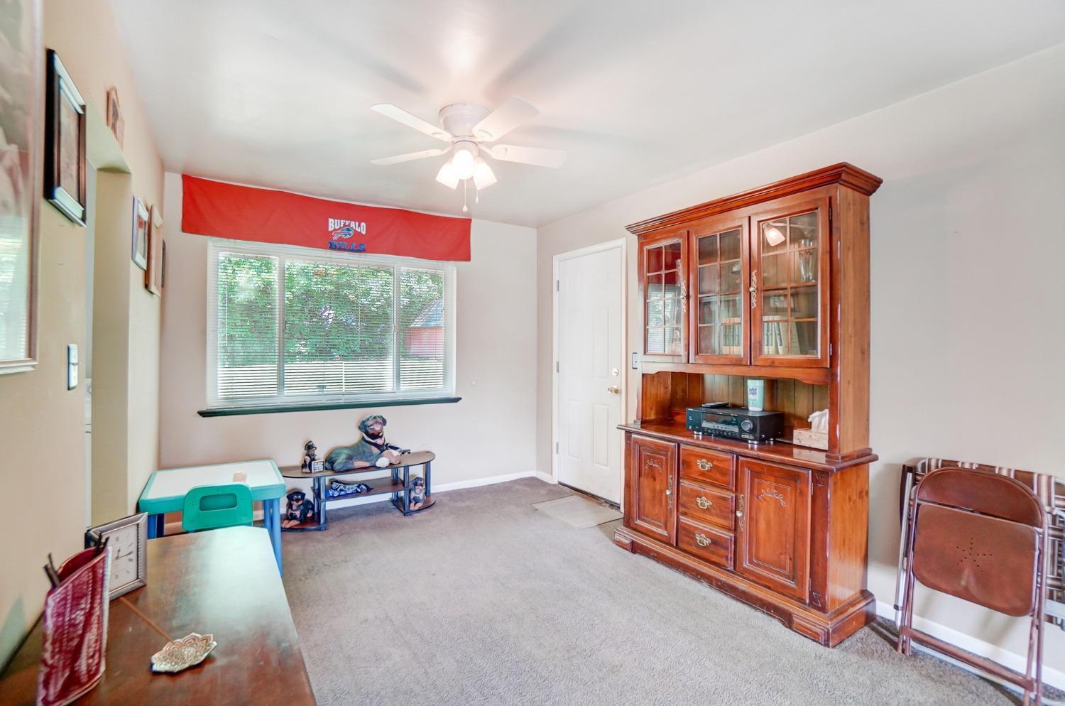 11459 Kenn Road Forest Park, OH 45240 - Photo 6 of 27