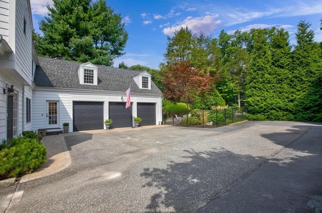 34 Longview Road Reading, MA 01867 - Photo 2 of 42 Gallery Image 2