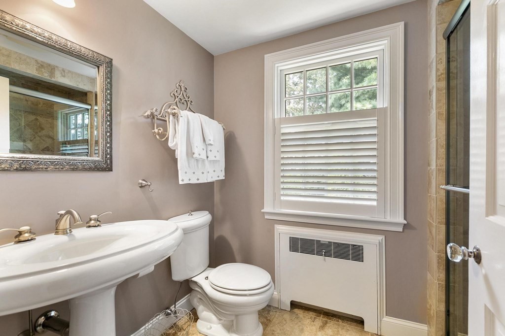 34 Longview Road Reading, MA 01867 - Photo 33 of 42 Gallery Image 33
