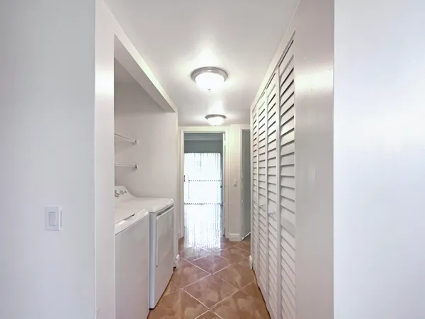 $173,900 | 604 Meadows Circle, Unit 604, Boynton Beach, FL 33436