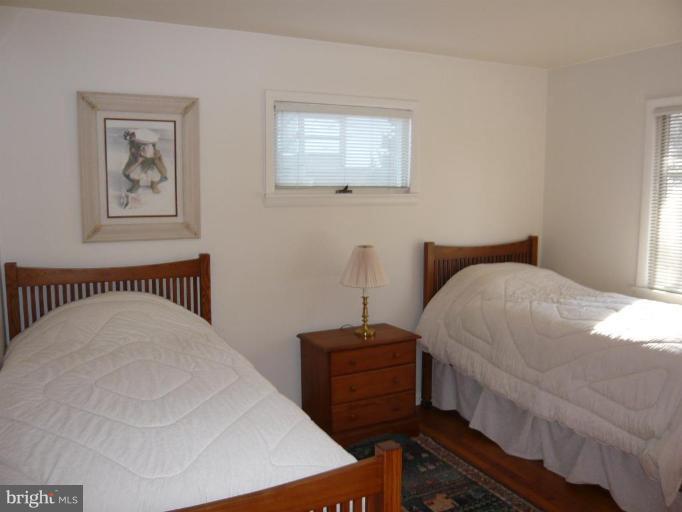 1158 River Bay Road Annapolis, MD 21409 - Photo 17 of 23 light, large and airy third bedroom