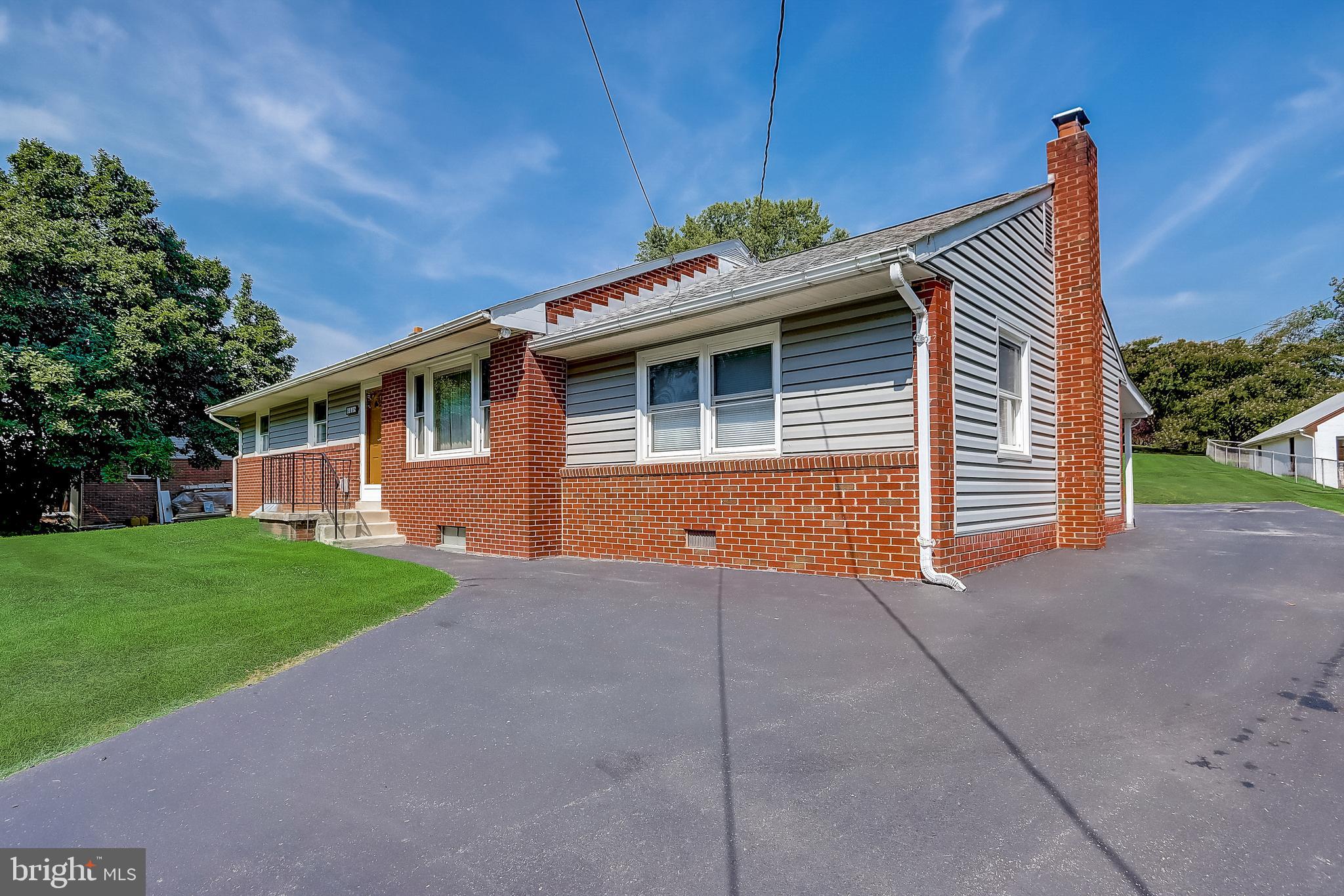 6438 Mt Phillip Road Frederick, MD 21703 - Photo 3 of 50