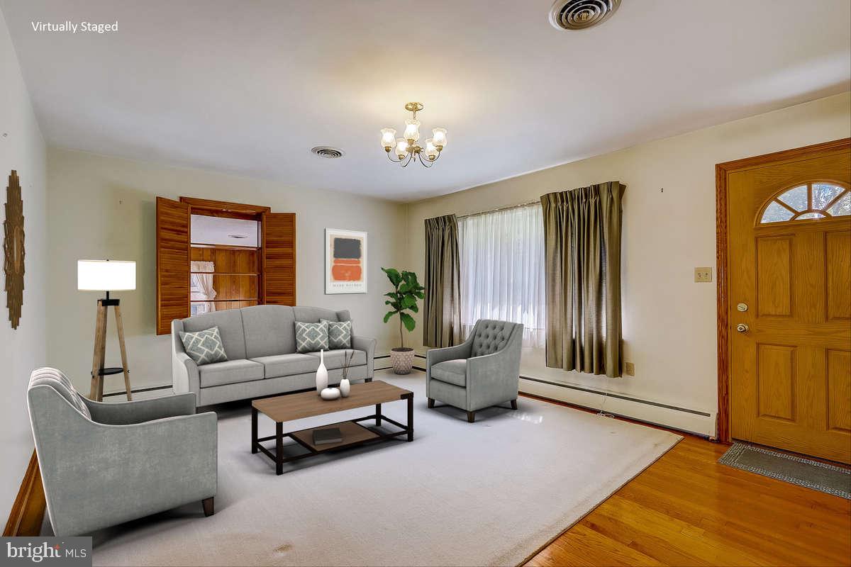 6438 Mt Phillip Road Frederick, MD 21703 - Photo 4 of 50