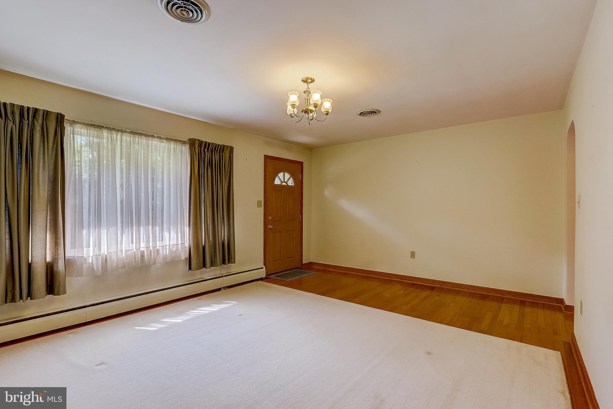 6438 Mt Phillip Road Frederick, MD 21703 - Photo 5 of 50