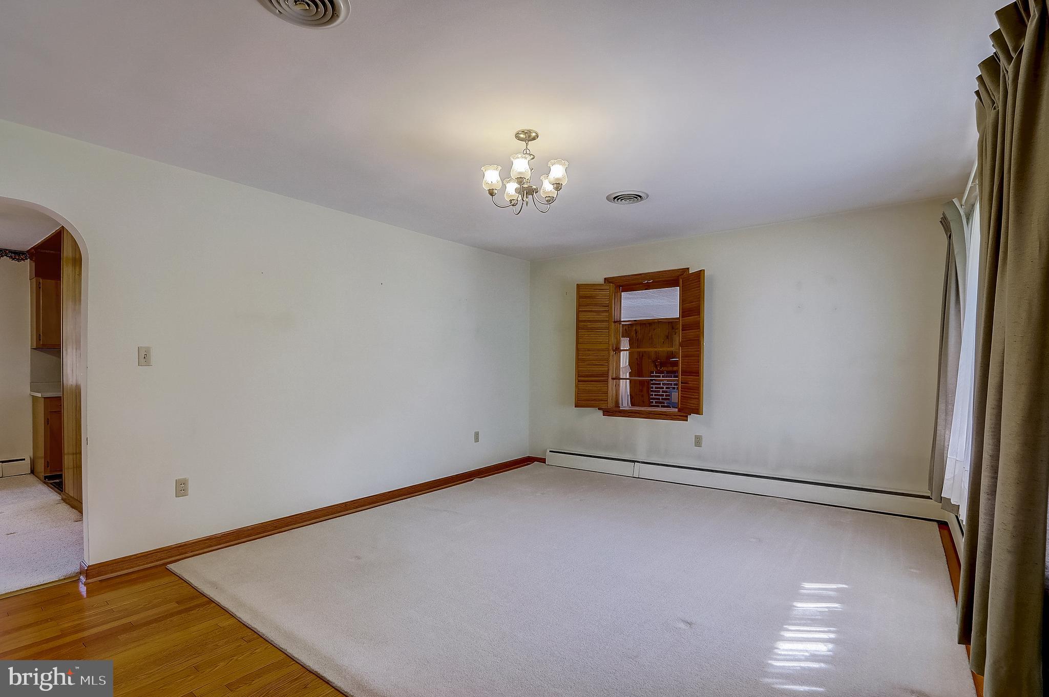 6438 Mt Phillip Road Frederick, MD 21703 - Photo 7 of 50