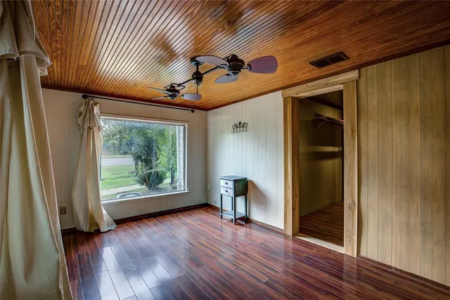 $429,990 | 25468 Highway 80, Grand Saline, TX 75140