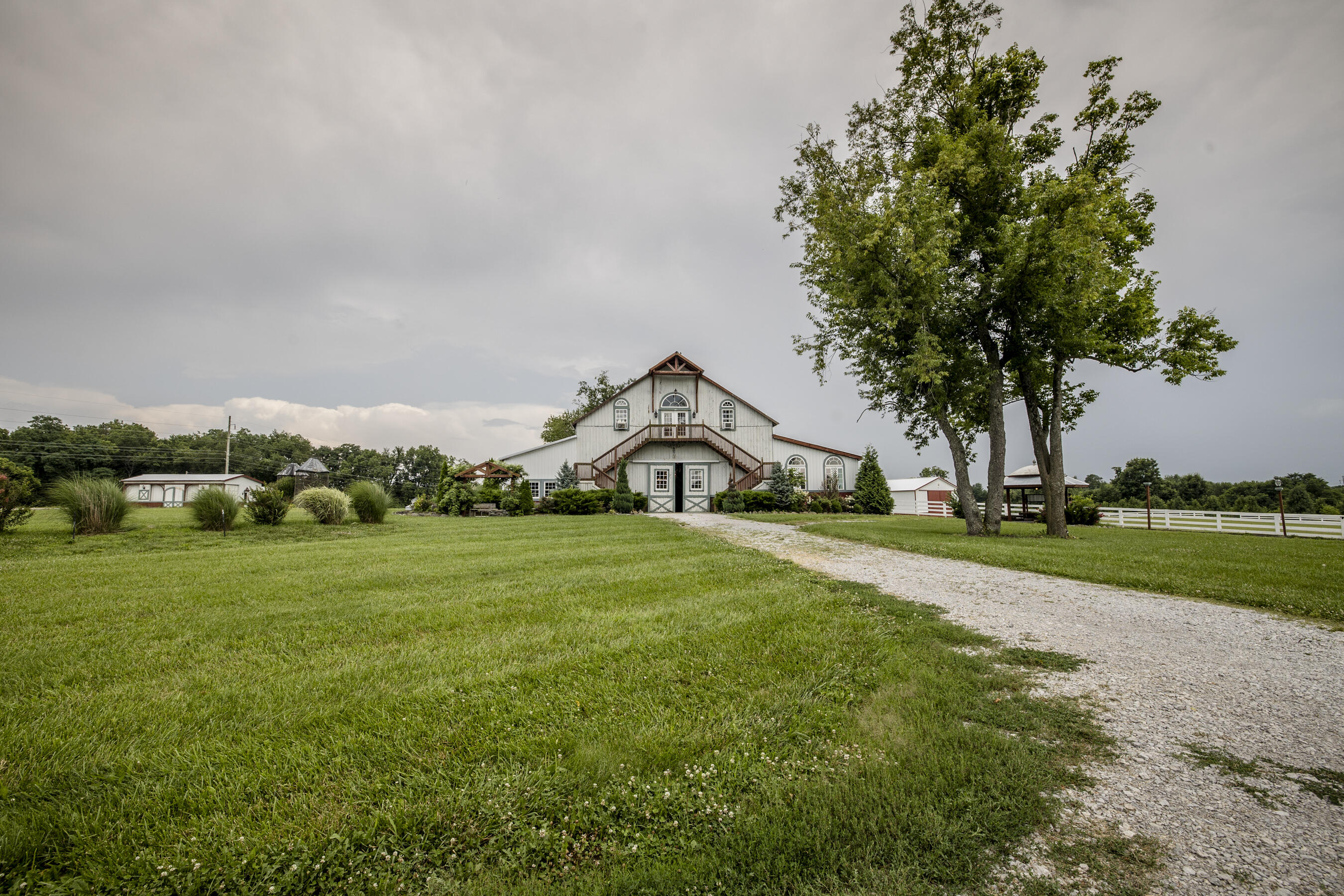 4010 Haley Road Lexington, KY 40516 - Photo 4 of 53 260707_1040 Haley Rd_SDI_0008