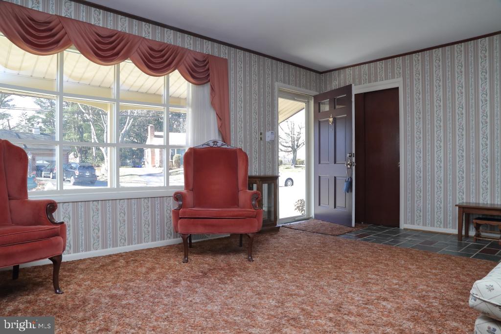 511 Saratoga Road Lancaster, PA 17603 - Photo 2 of 21 Living Room