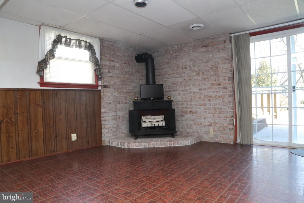 511 Saratoga Road Lancaster, PA 17603 - Photo 16 of 21 Lower Level Family Room