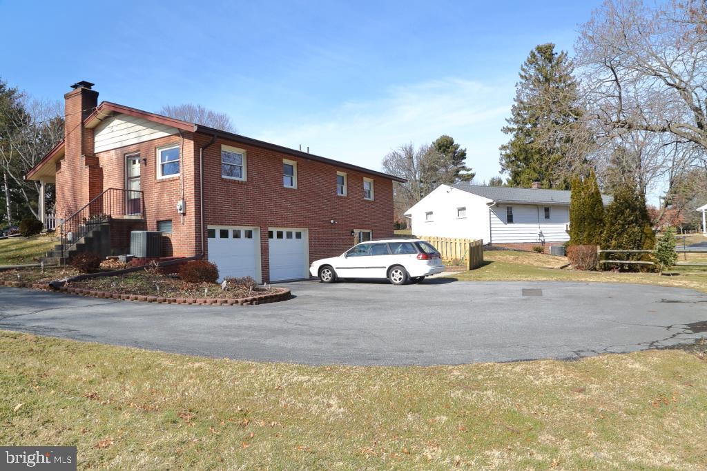 511 Saratoga Road Lancaster, PA 17603 - Photo 18 of 21 Rear View
