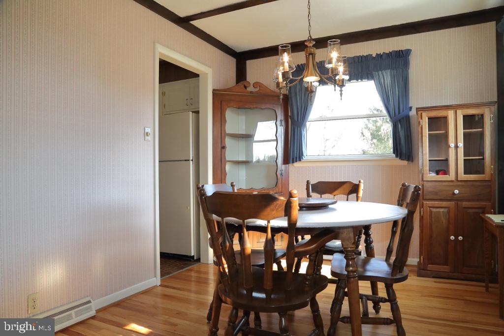 511 Saratoga Road Lancaster, PA 17603 - Photo 6 of 21 Dining Room