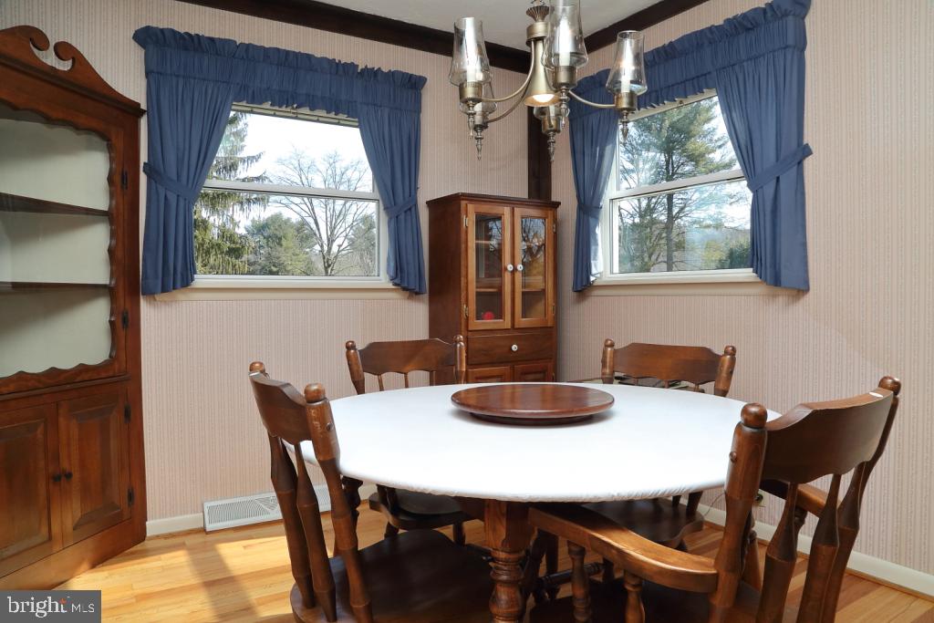 511 Saratoga Road Lancaster, PA 17603 - Photo 7 of 21 Dining Room