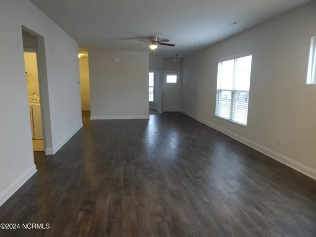 $2,550 | 533 Lyrebird Avenue, Wilmington, NC 28412