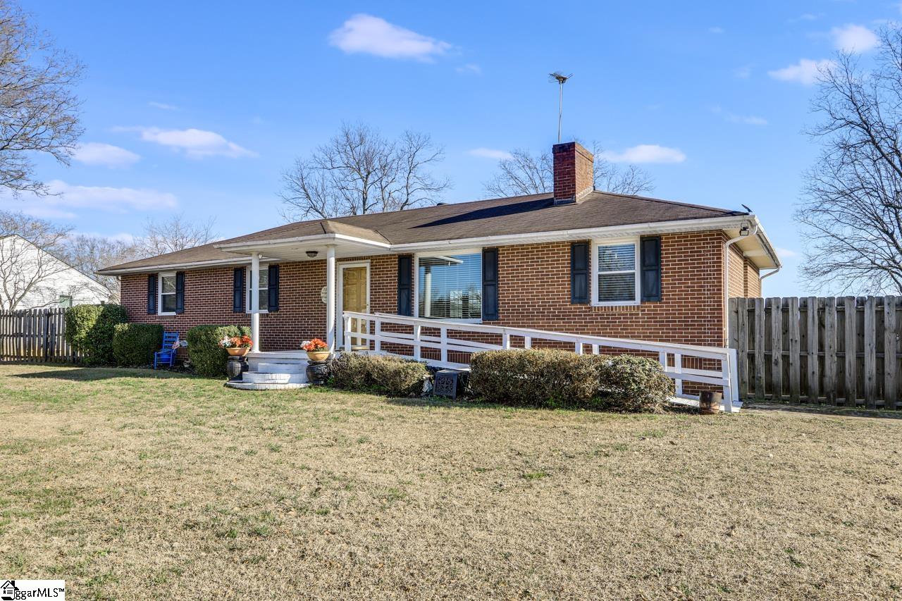 1533 Whitehall Road Anderson, SC 29625 - Photo 1 of 22 Gallery Image 1