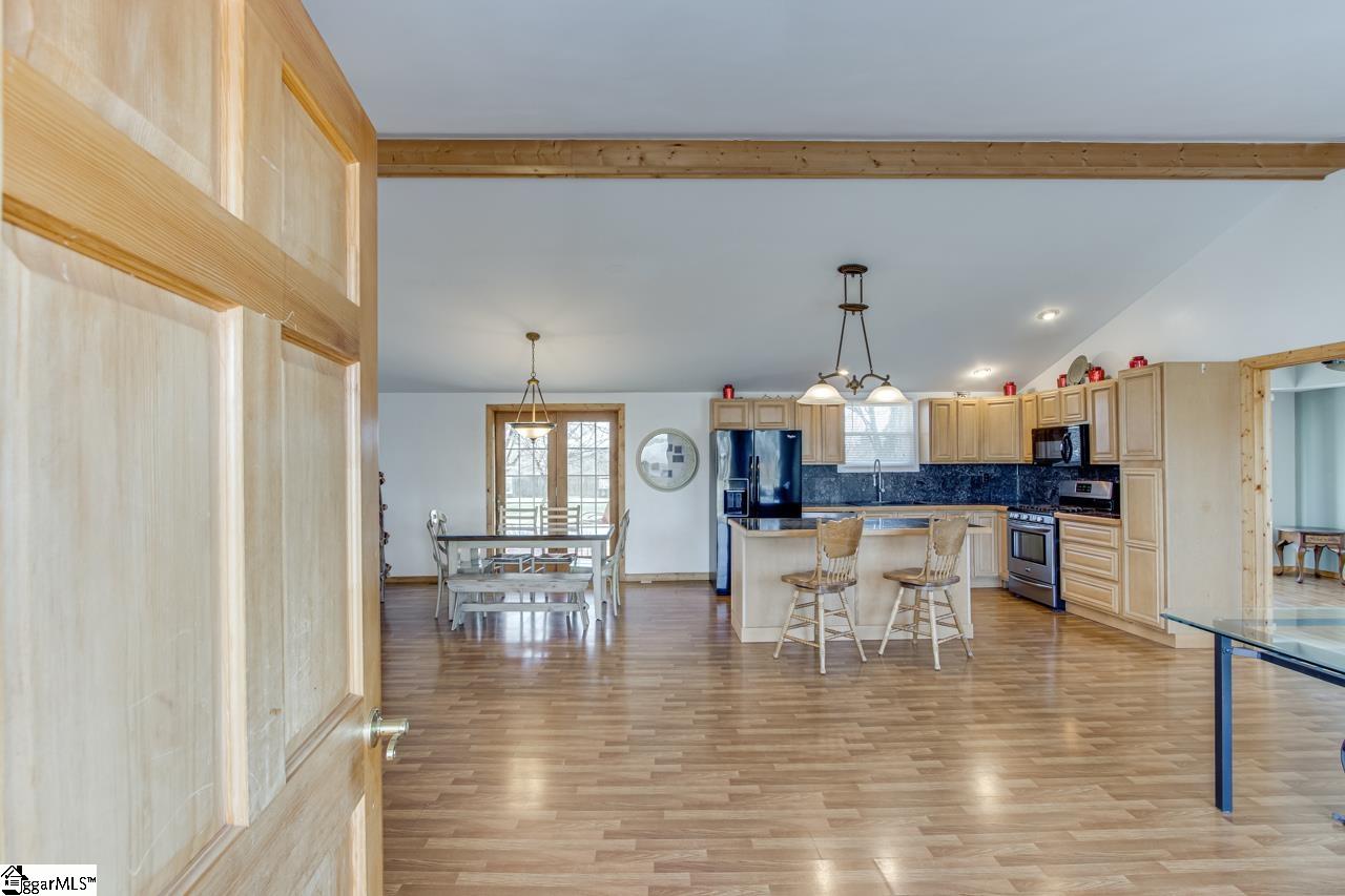 1533 Whitehall Road Anderson, SC 29625 - Photo 4 of 22 Gallery Image 4