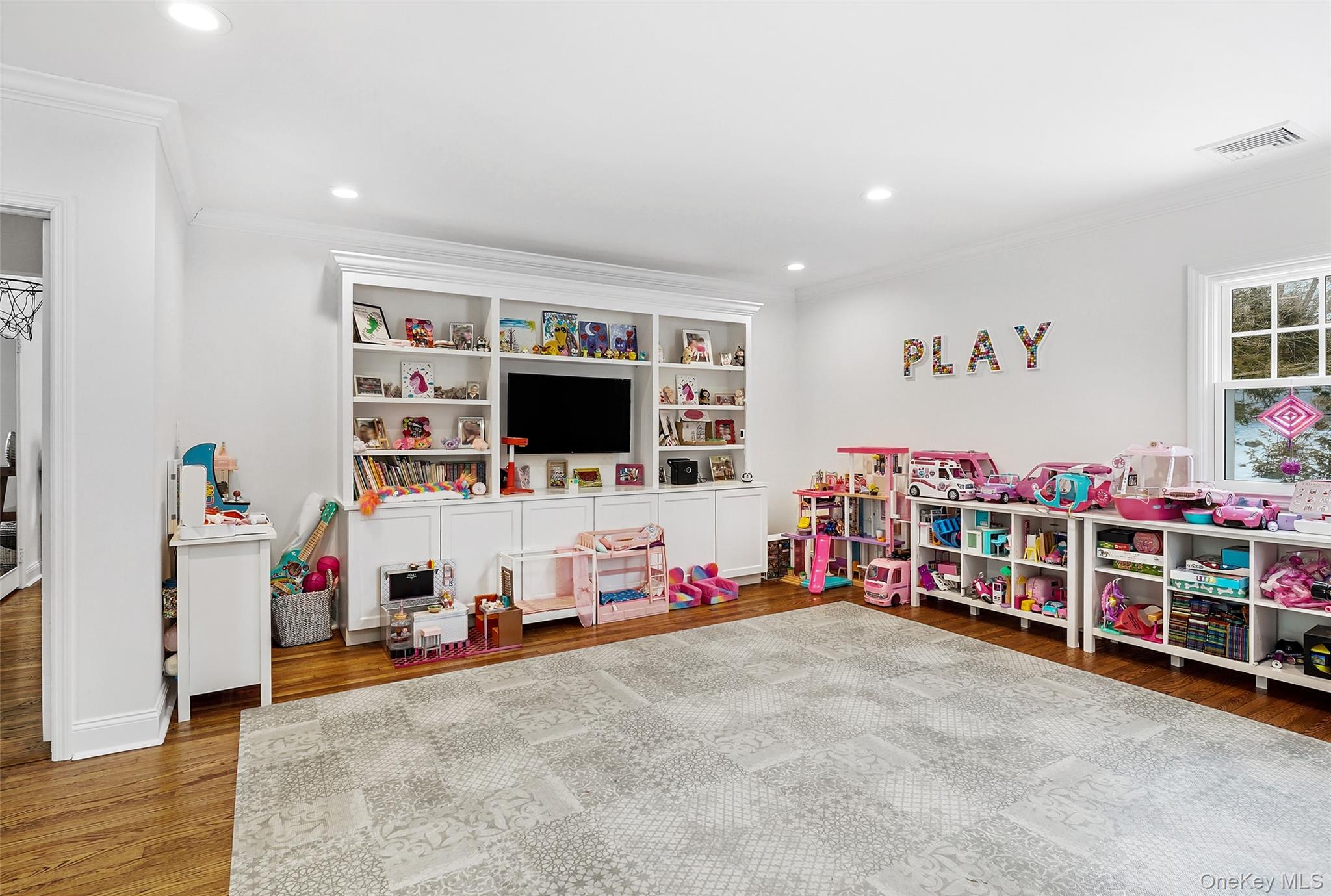 18 Lakeside Drive Rye, NY 10580 - Photo 33 of 43