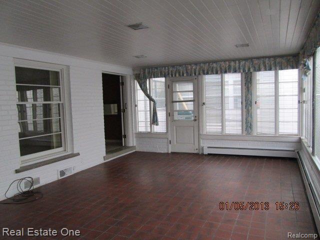 601 Ridgemont Avenue Dearborn, MI 48124 - Photo 7 of 13 Summer Room.JPG