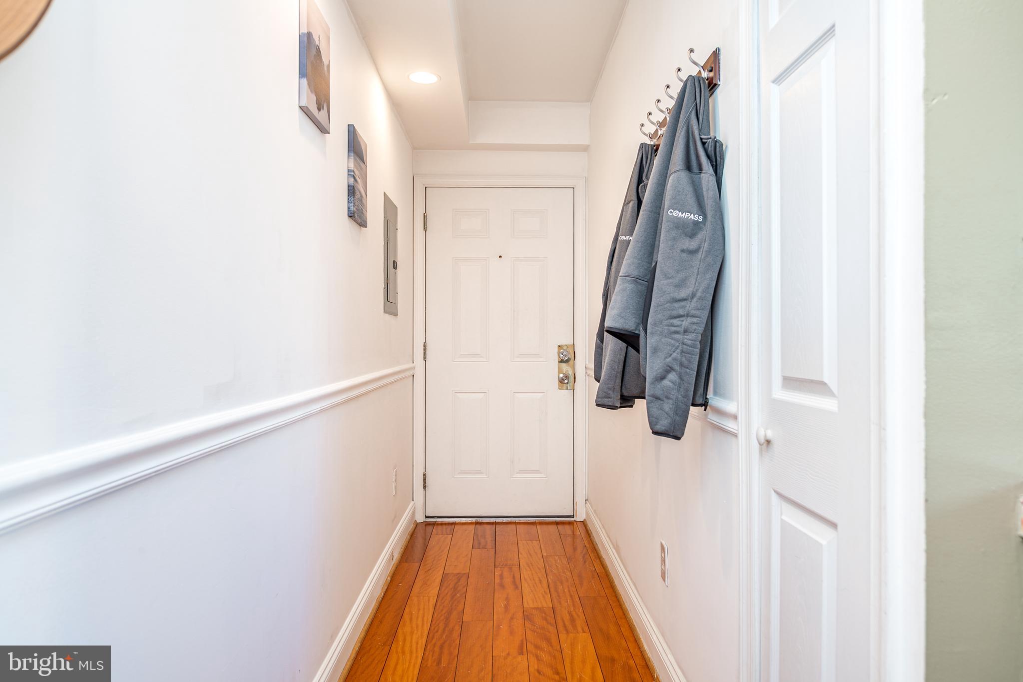 1125 12th Street Northwest, Unit 72 Washington, DC 20005 - Photo 5 of 36 Entrance hallway of #72