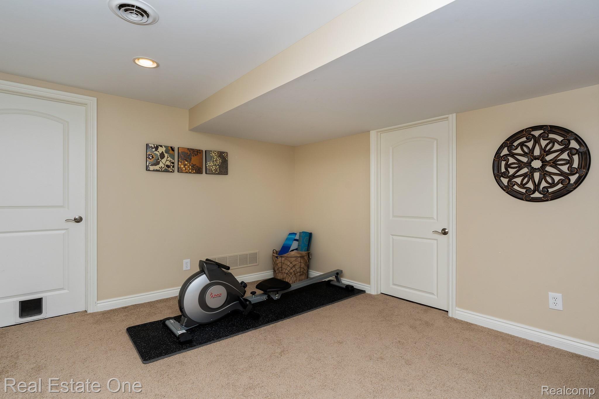 1169 Krista Court Rochester, MI 48307 - Photo 31 of 42 Krista Ct MLS-W040.jpg
